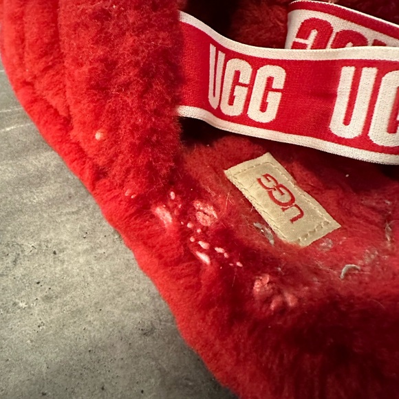 Ugg Slipper- Size 8 - Picture 4 of 7